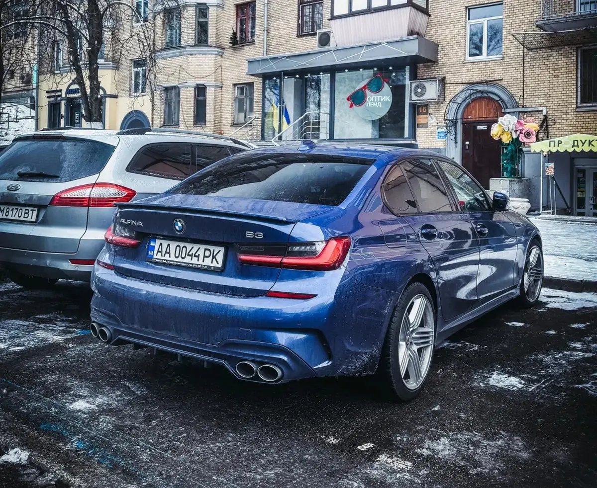 У Києві помітили потужний BMW Alpina B3 з рекордною швидкістю У Києві помітили потужний BMW Alpina B3