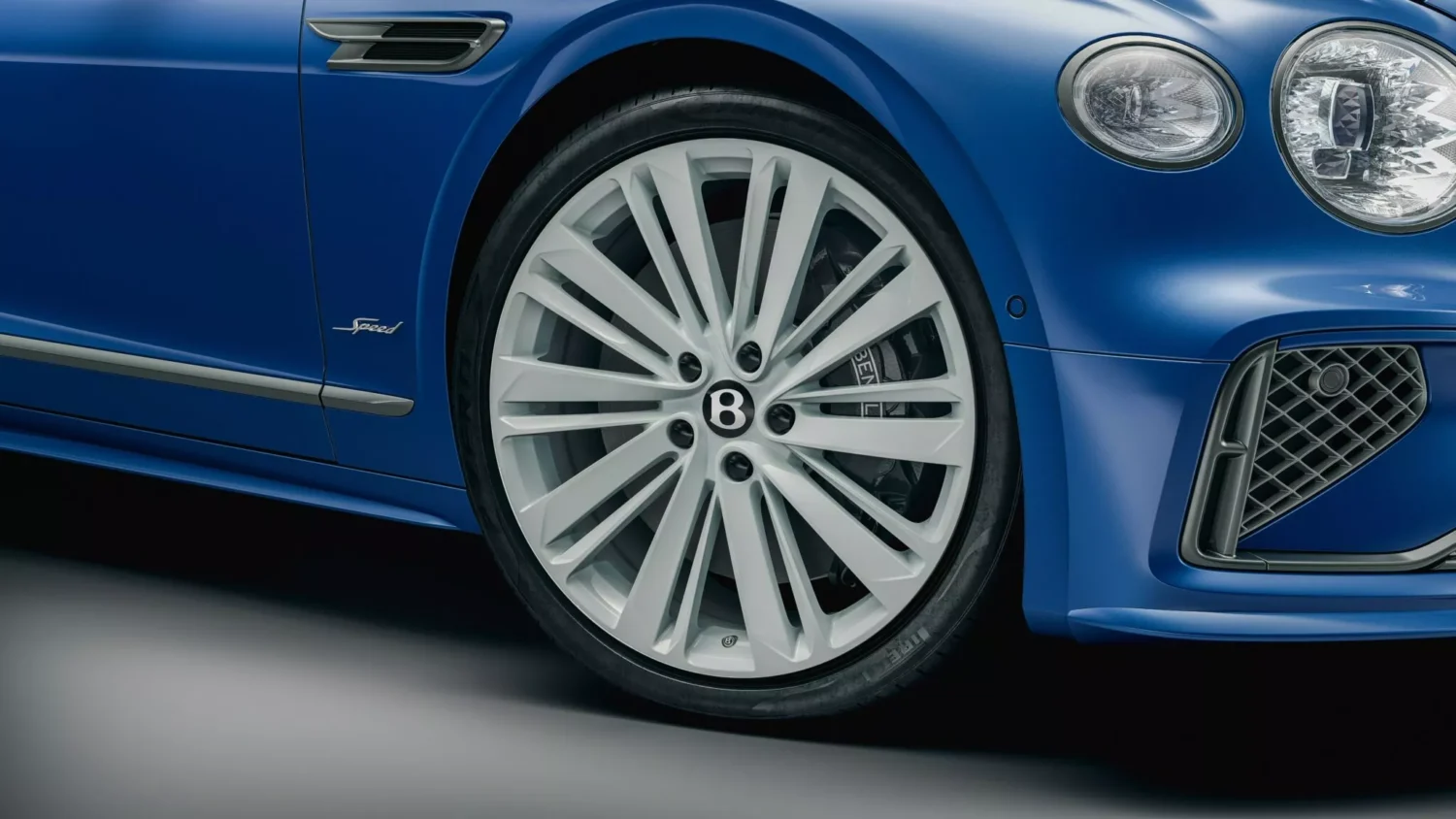 Bentley удивил мир 46 миллиардами вариантов дизайна авто