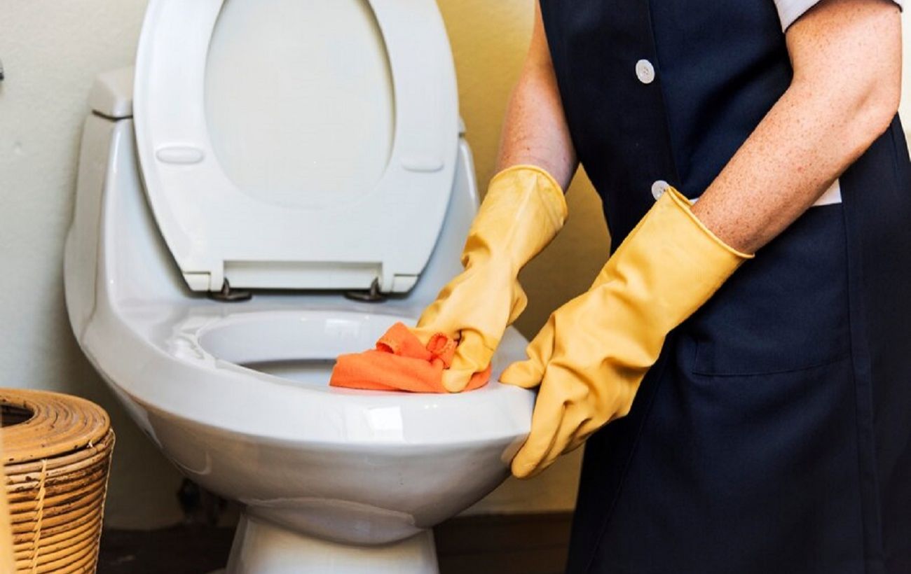 toilet_193b6c04ca78f31d0c3b9b1f91cfcd93_1300x820
