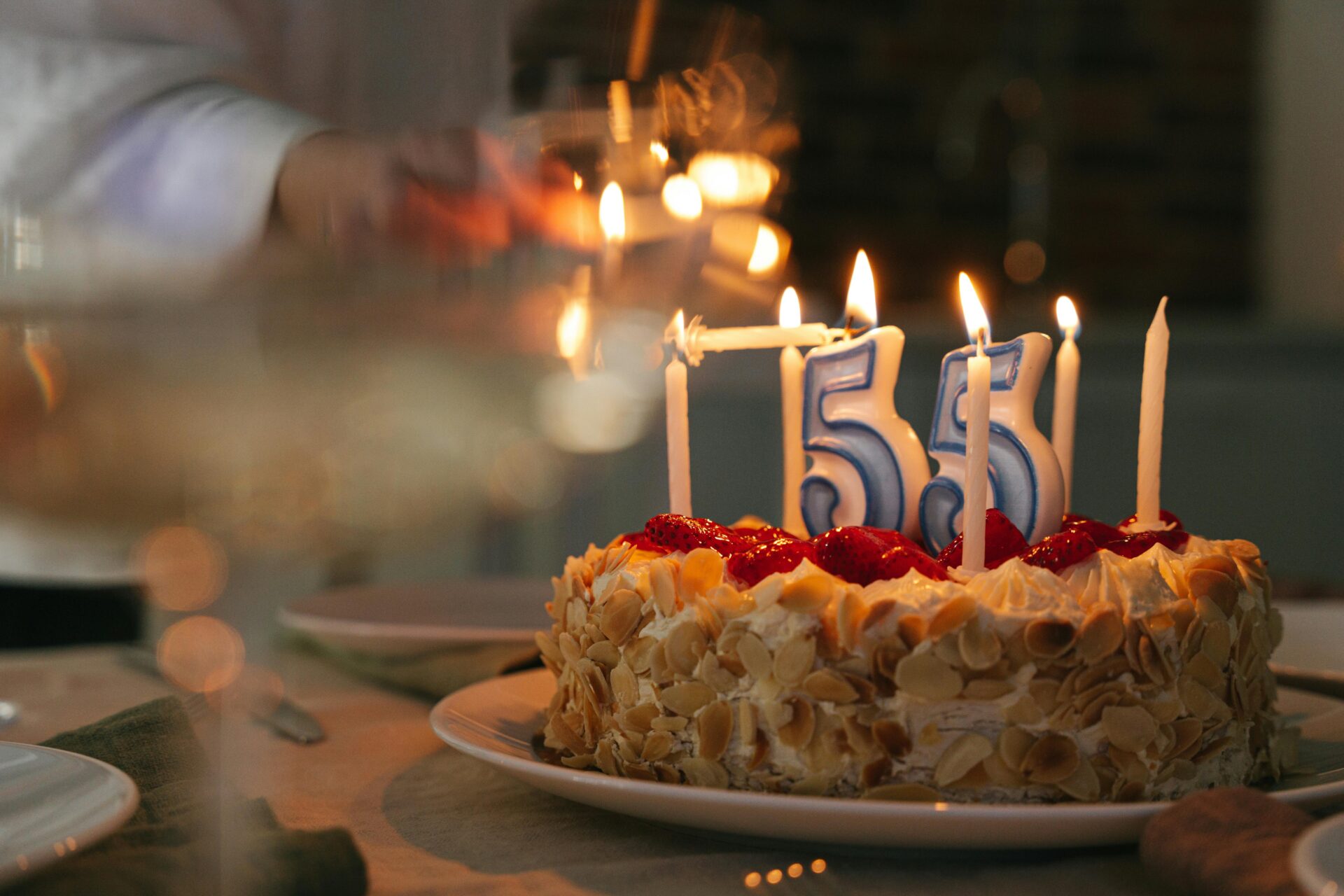 ТОП 50 привітань подрузі з 55-річчям 🎉💐