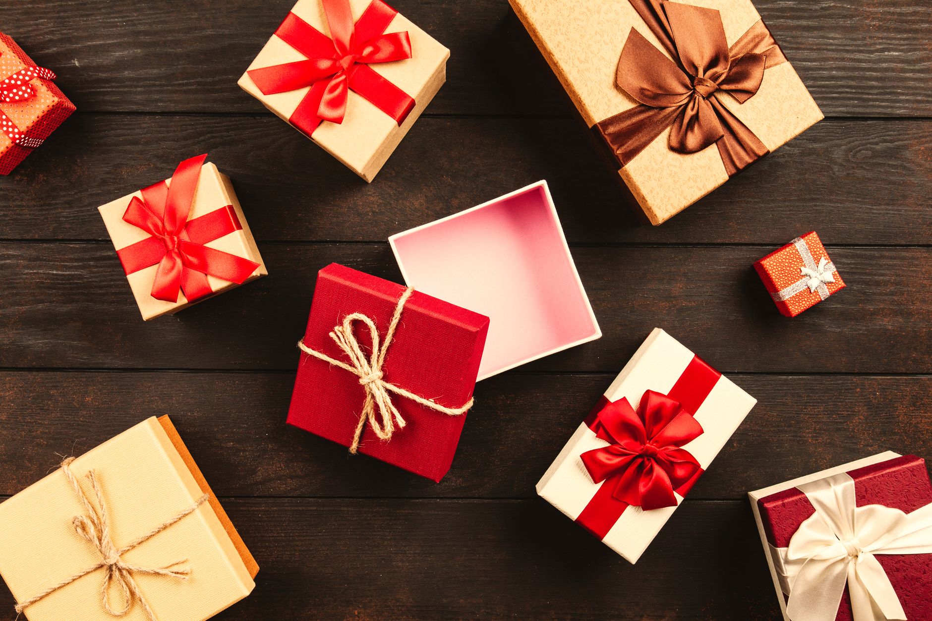 bd-gift_wrap_0 Привітання з днем народження Матвій